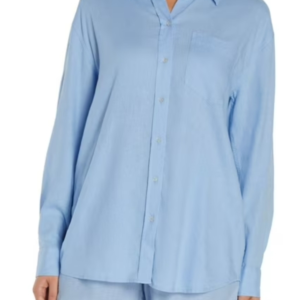 GAP Women's Light Blue Button Down Shirt